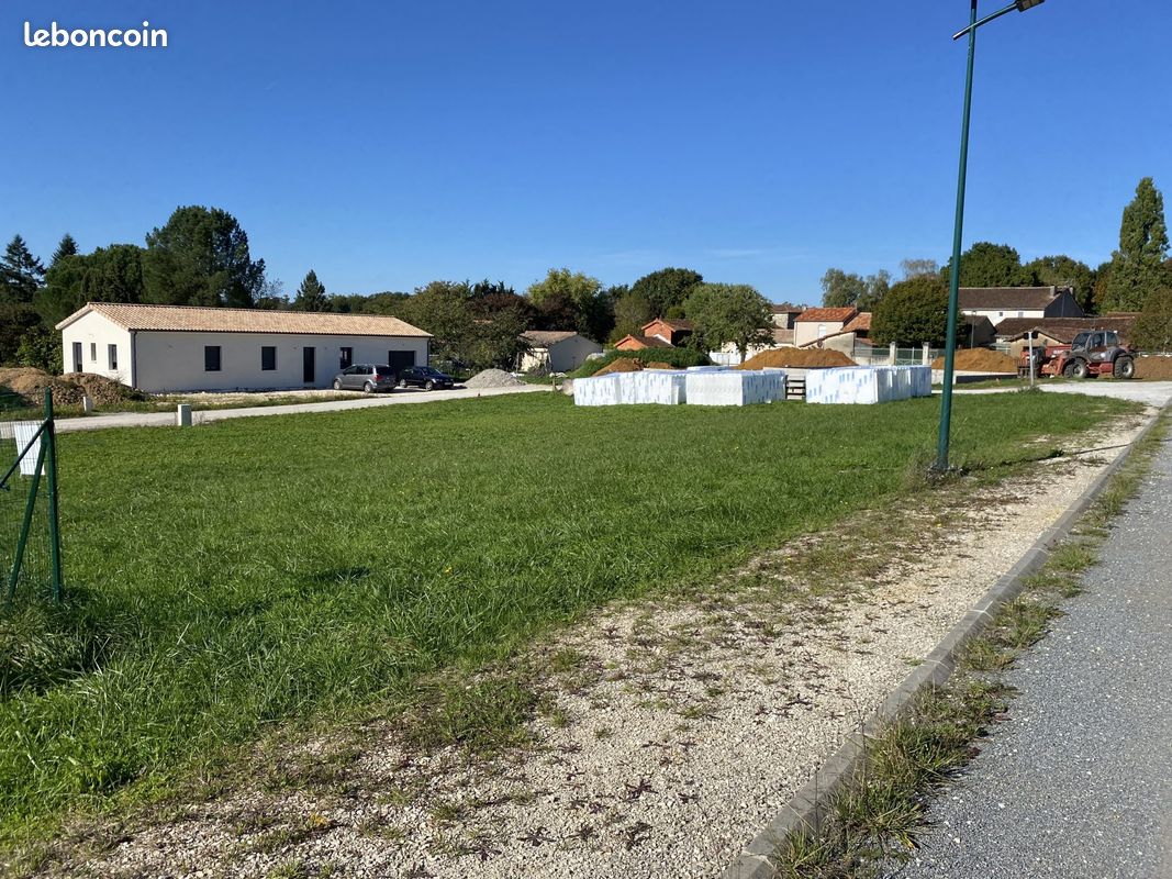 Terrain 731 m² · à Taponnat-Fleurignac · 731 m² · 35 000 €