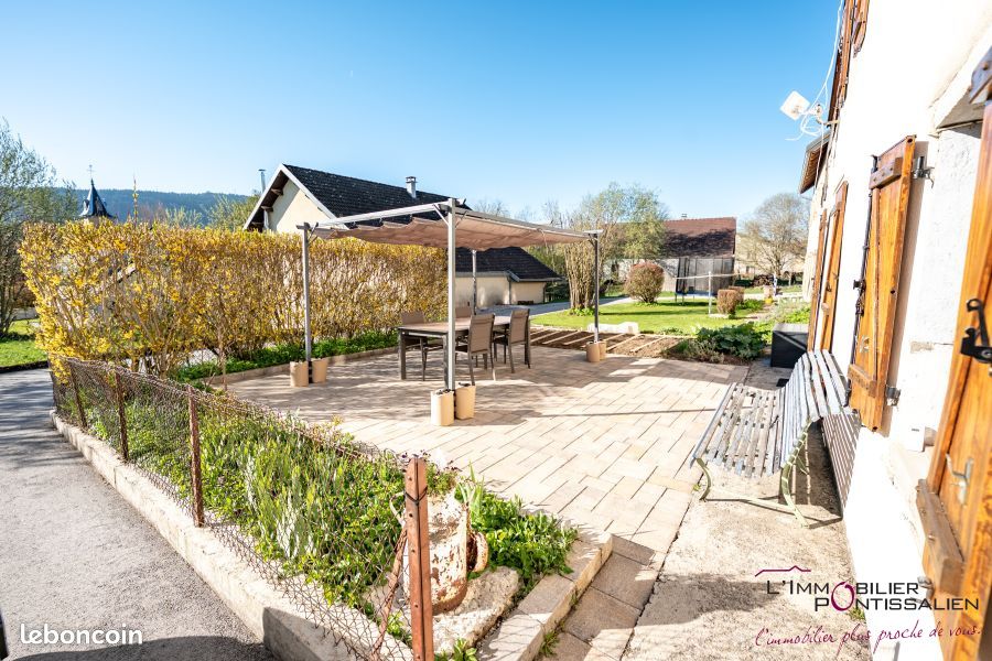 Maison 7 pièces 178 m² (image 1)