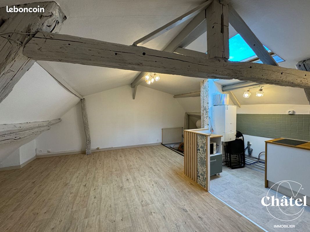 Appartement 3 pièces 43 m² · à Senlis · 43 m² · 875 €