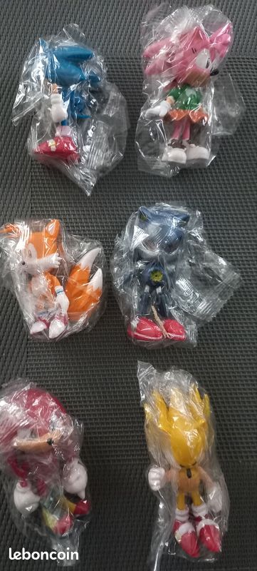 LOT 4 FIGURINES Sonic - SEGA Sonic The Hedgehog - Sonic, Knuckles