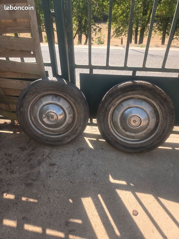 Lot de 2 roue 3 trou 145 sr 15 (image 1)