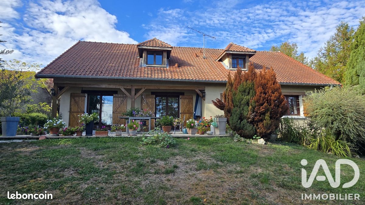 Maison 7 pièces 183 m² · à Vavray-le-Grand · 183 m² · 178 000 €