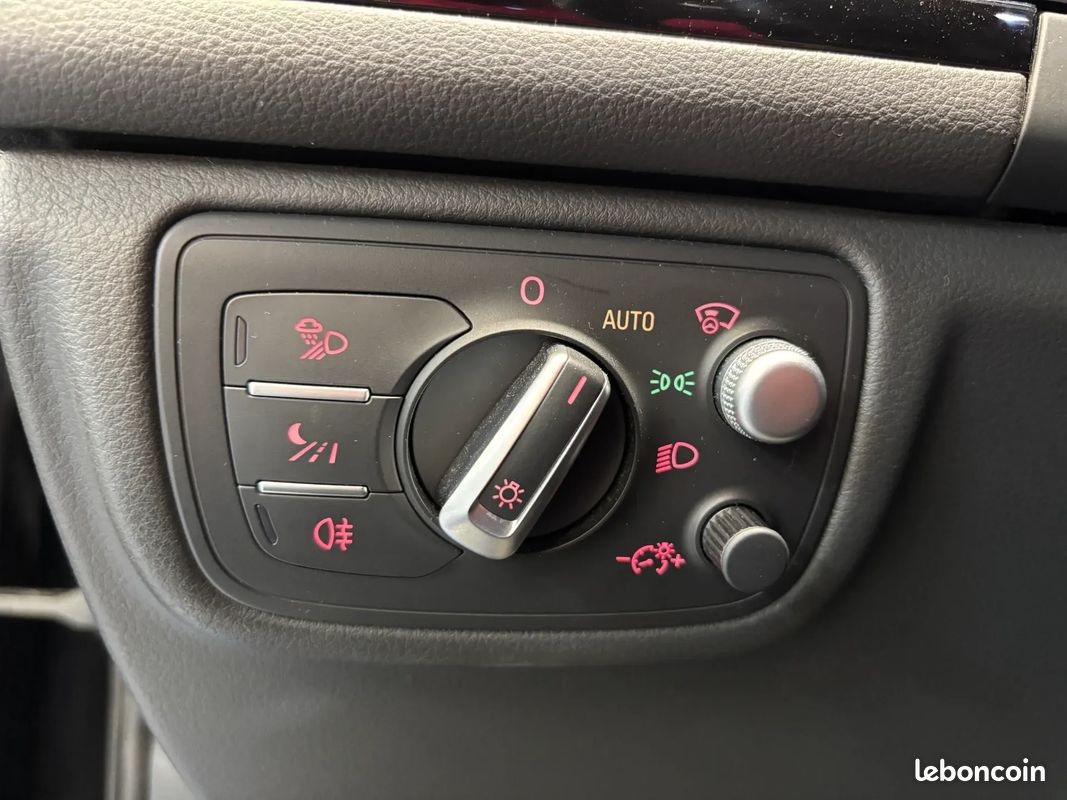 AUDI RS6 Avant V8 TFSI Quattro - Pack Carbon - Carnet et Suivi complet - GARANTIE 12 MOIS (image 21)