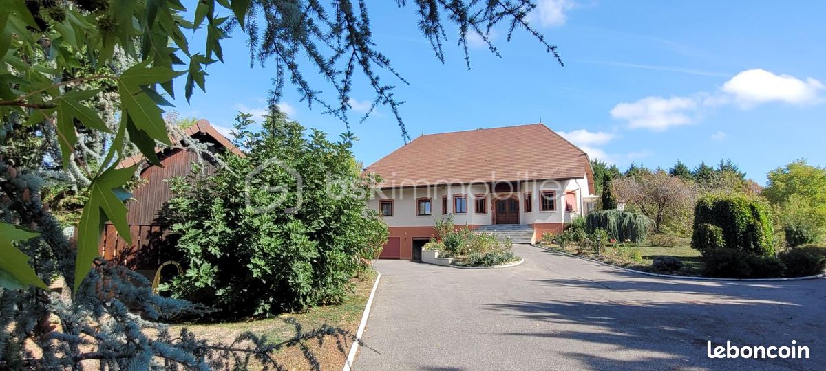 Maison 6 pièces 220 m² · à Asnans-Beauvoisin · 220 m² · 680 000 €