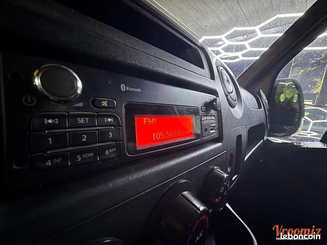 Renault Master Vu FOURGON 2.3 DCI 110 35 L2H2 GRAND-CONFORT I 7 PLACES - PRIX TTC (image 22)