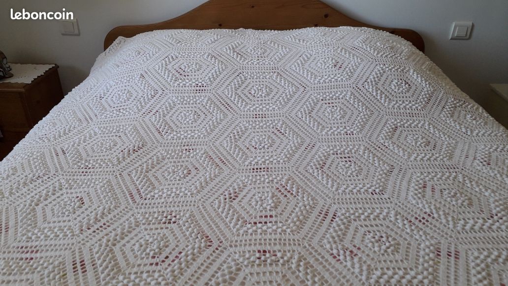 Couvre-lit Au Crochet Fait Main - Ivoire/Beige - Taille Double (190x200 Cm) - Occasion