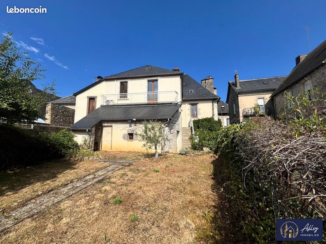 Appartement 2 pièces 28 m² · à Neuvic · 28 m² · 390 €/mois