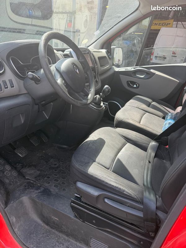 RENAULT TRAFIC Fourgon (image 5)