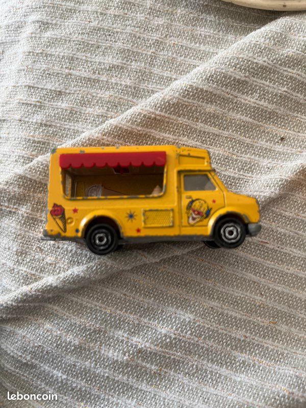 MAJORETTE CAMPING CAR Pinder Rouge n°278 EUR 1,50 - FR