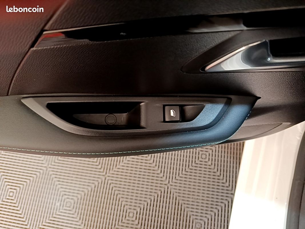Peugeot 208 (2) PureTech 100 Allure Business (image 46)