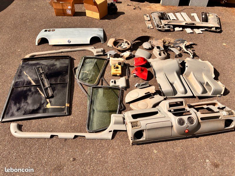 Twingo 1 phase 3 pour pièces (image 3)