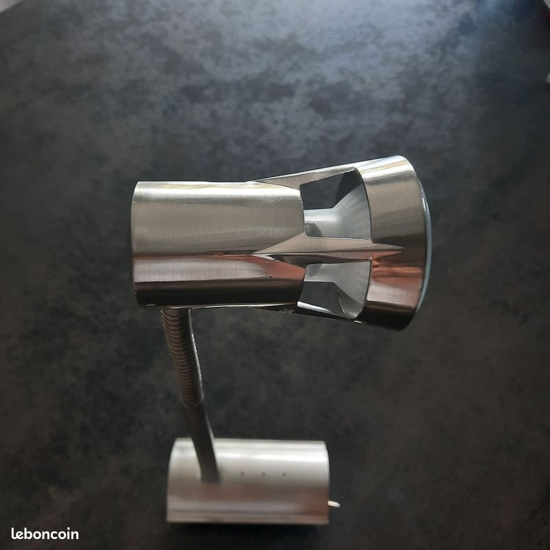 Applique murale inox (image 1)