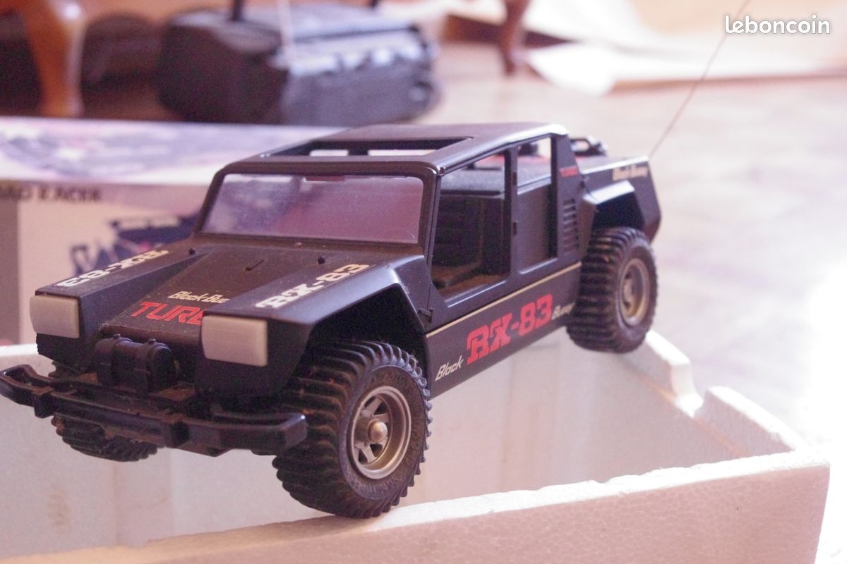 Black buggy (image 1)