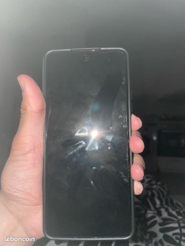Trlephone (image 1)