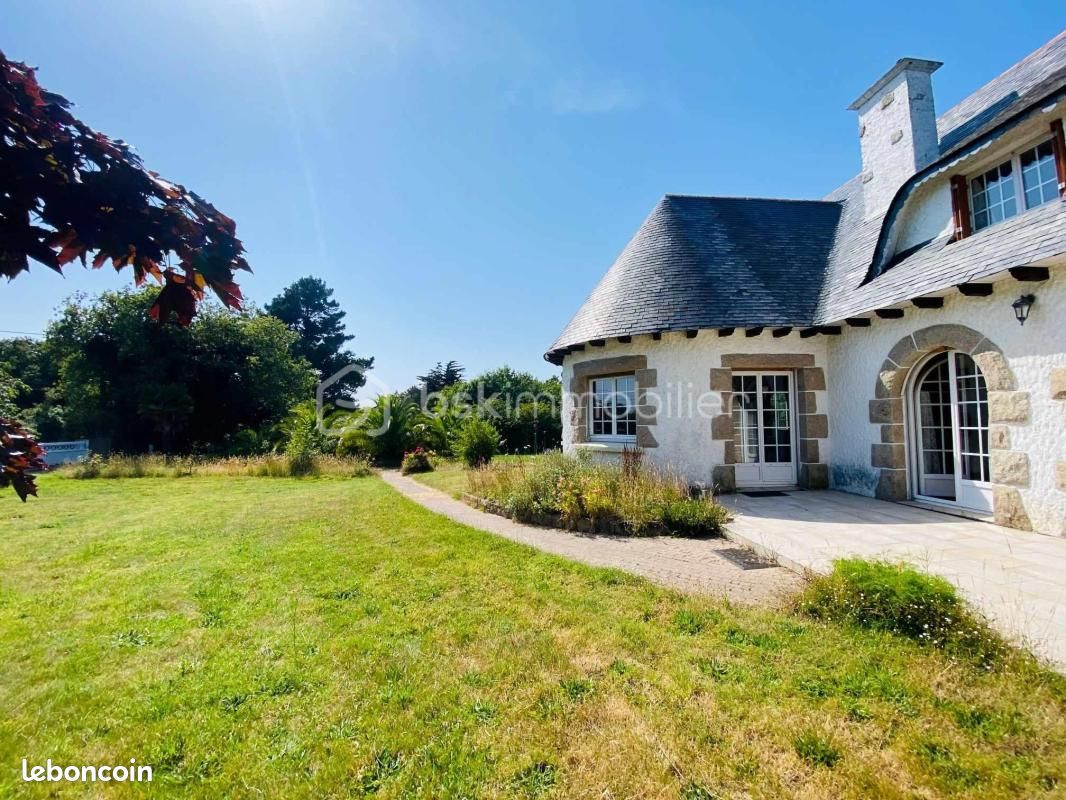 Maison 10 pièces 230 m² · à Sarzeau · 230 m² · 665 000 €