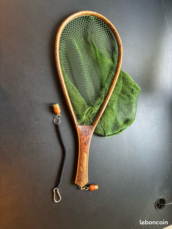 Épuisette Pêche à La Mouche Légère – Manche Bois 60cm – Cadre 38x27cm – Maille Nylon 4mm – Capture Et Relâche Facile