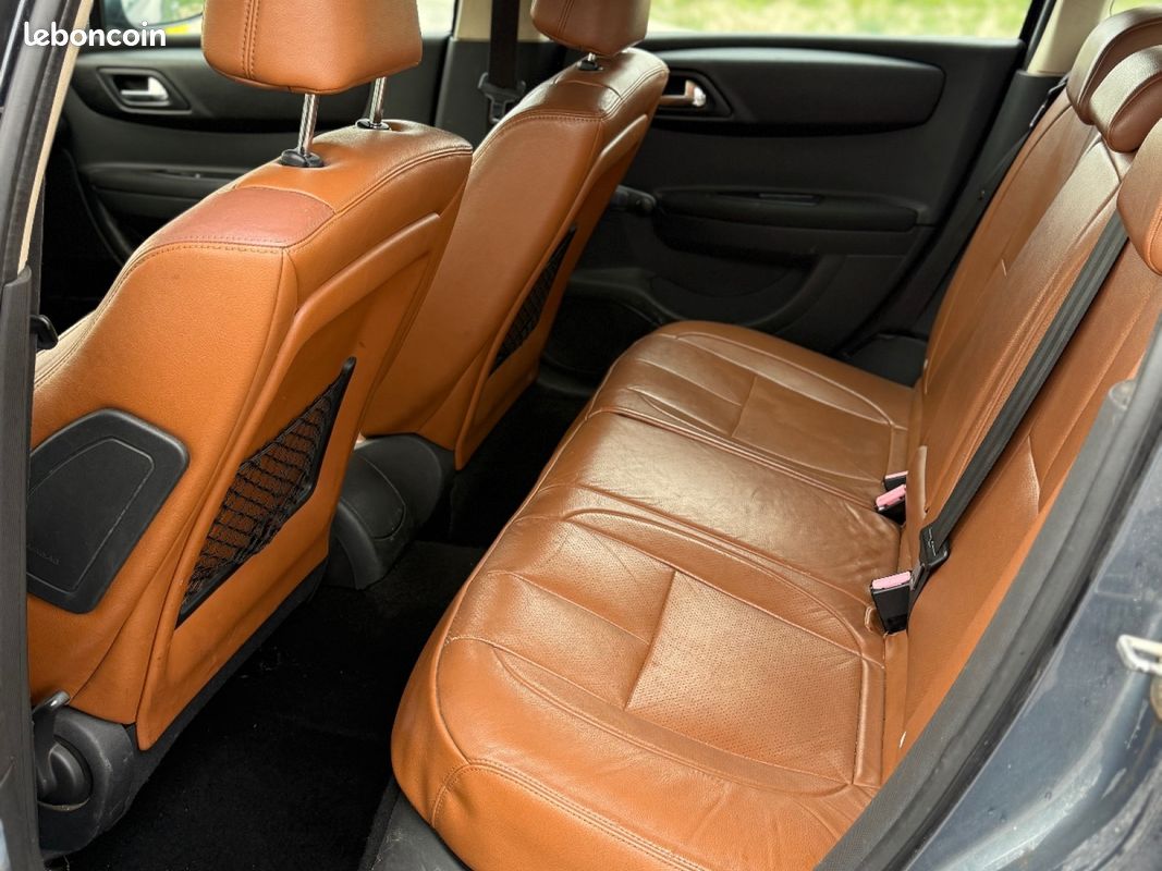 CITROEN C4 C4 HDi 110 FAP So Chic (image 11)