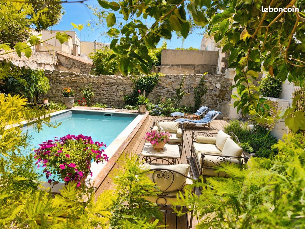 Maison 11 pièces 330 m² · à Aigues-Mortes · 330 m² · 1 750 000 €