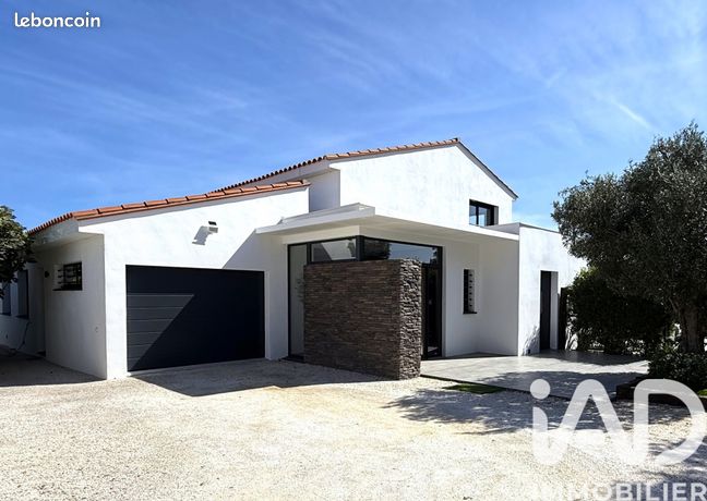 Maison 5 pièces 212 m²