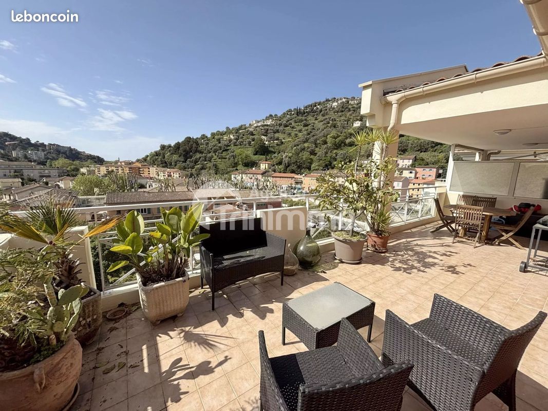 Appartement 3 pièces 71 m² · à Saint-André-de-la-Roche · 71 m² · 335 000 €