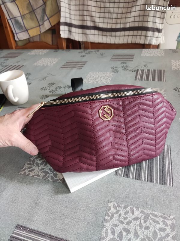 Sac banane bordeaux (image 1)