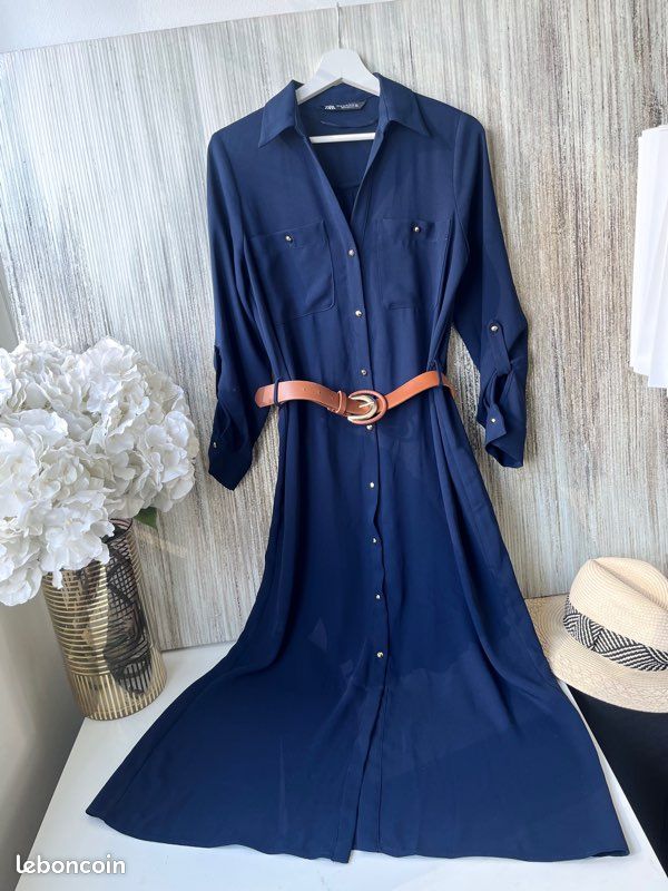 Zara robe longue ceinturée en marine foncé taille S Vêtements - Main Image