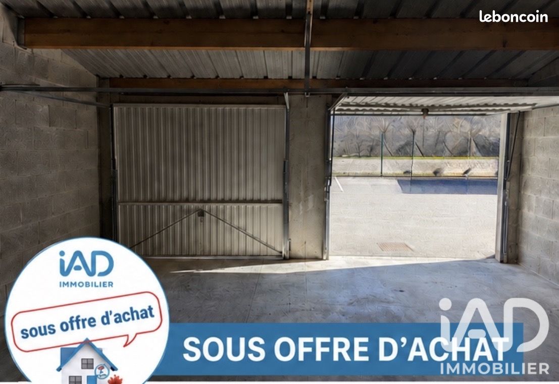 Parking 37 m² · à Aiton · 37 m² · 24 000 €