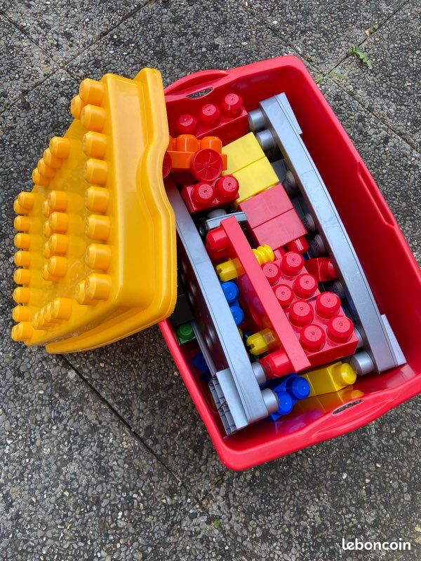 Caisse à roulettes Lego méga blocs (image 2)