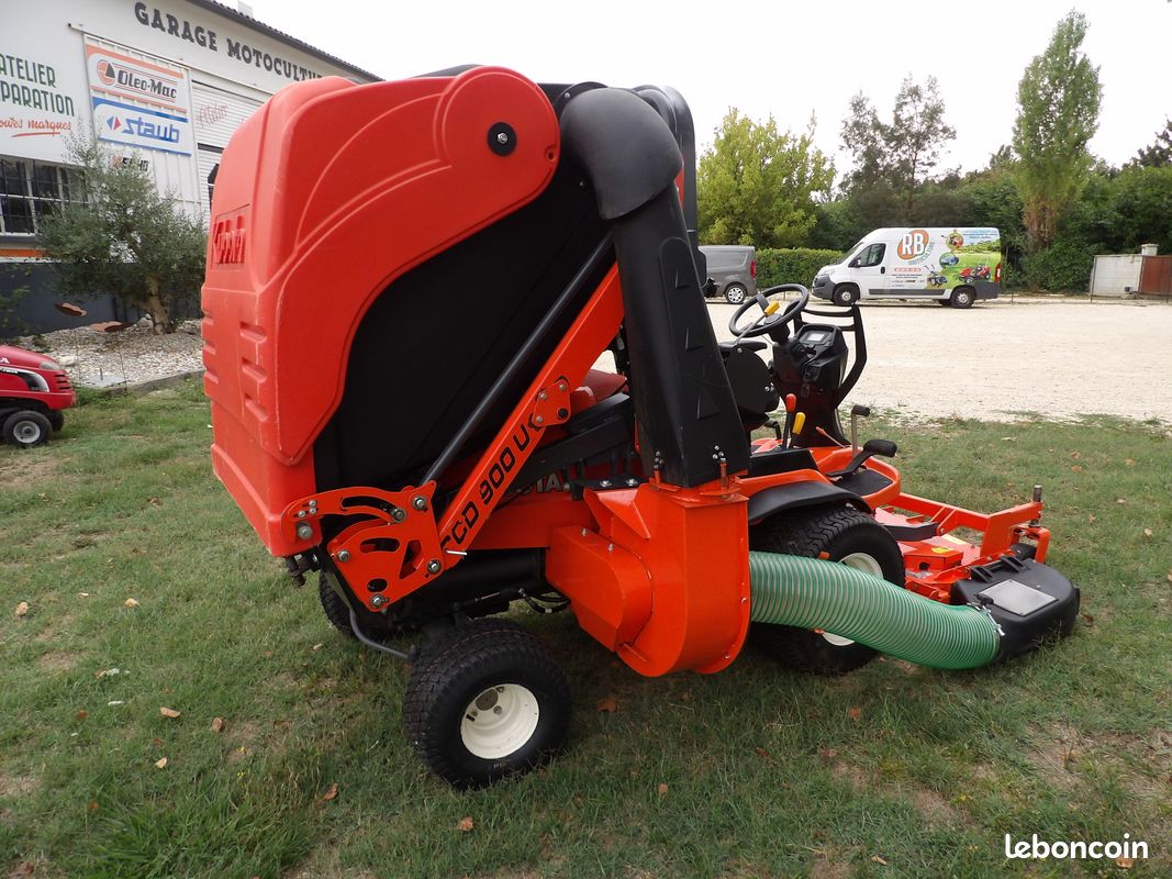 Tracteur tondeuse KUBOTA F3090 4WD de 2015 . TBE . Avec 1230 Heures . Prix 15000 HT . 18000 TTC (image 4)