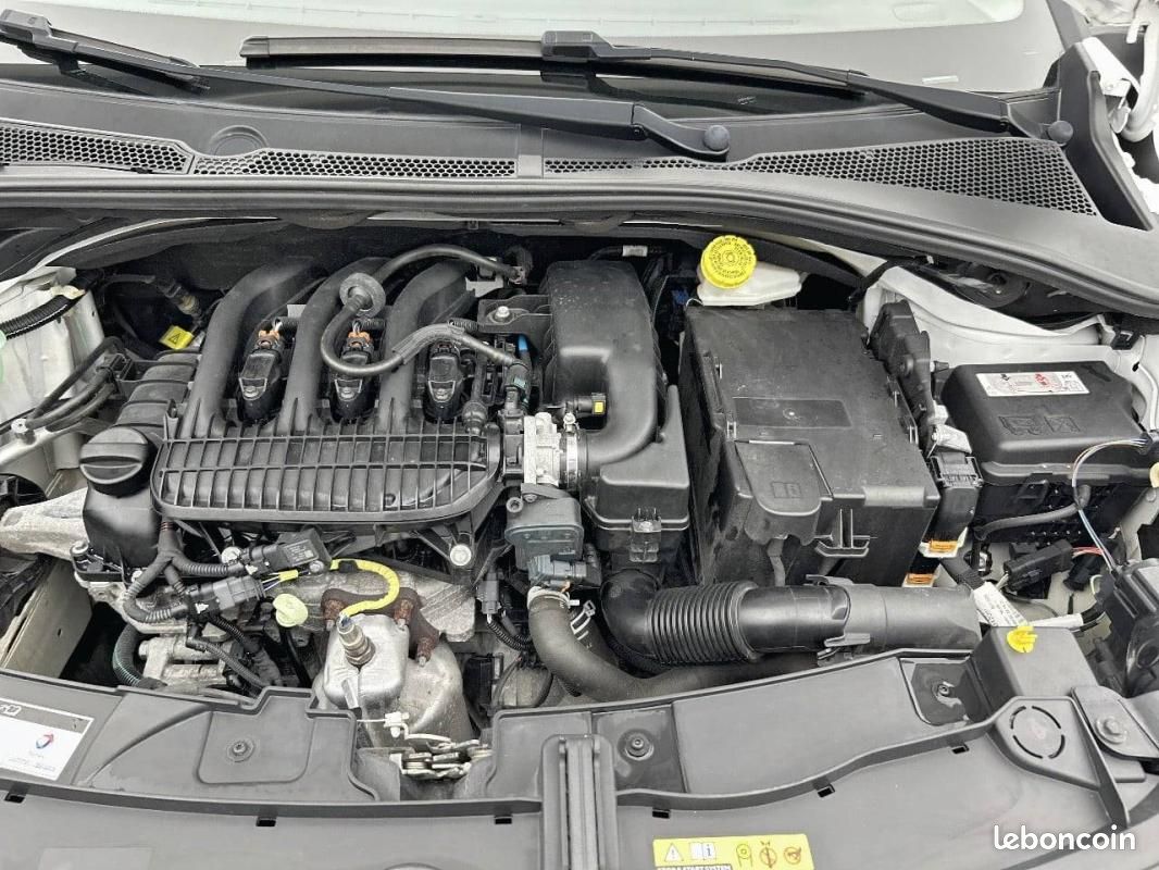 Citroën C3 PureTech 83 S&S BVM5 - Feel Pack (image 25)