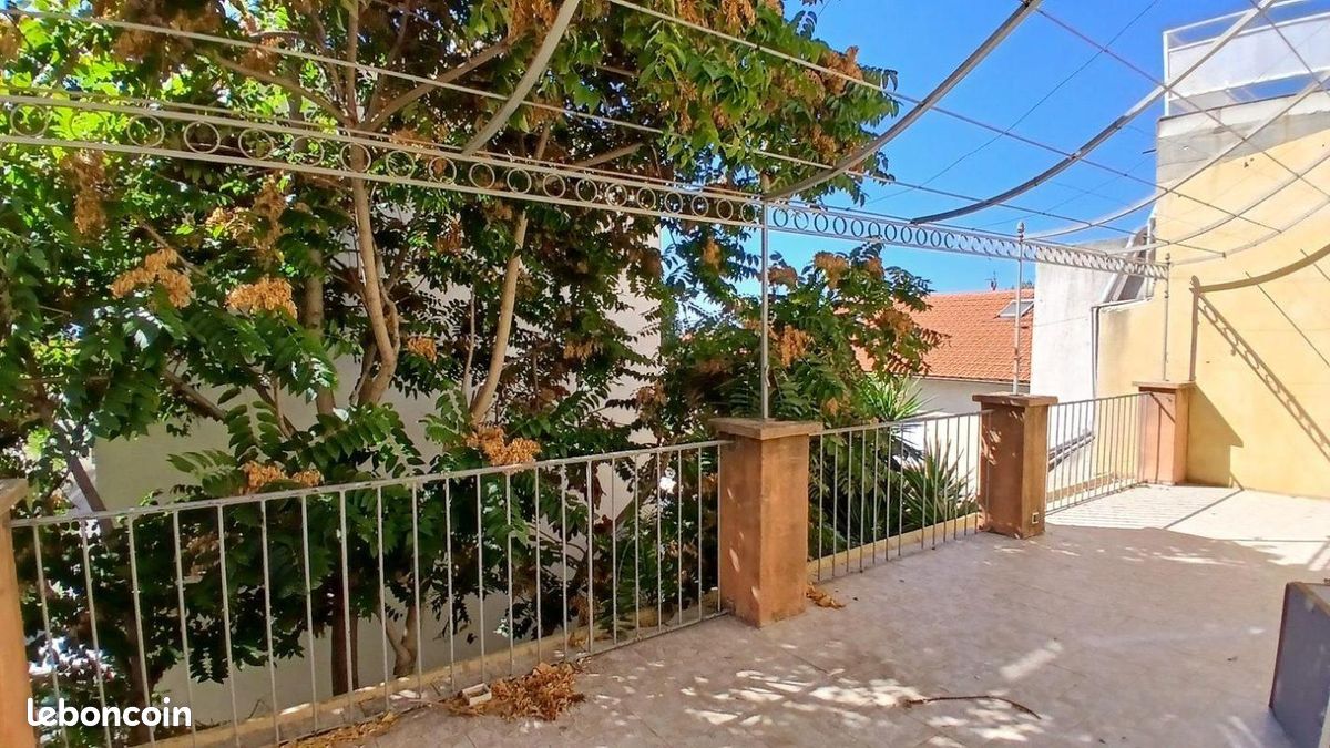 Appartement 4 pièces 106 m² · à Marseille · 106 m² · 1 090 €/mois