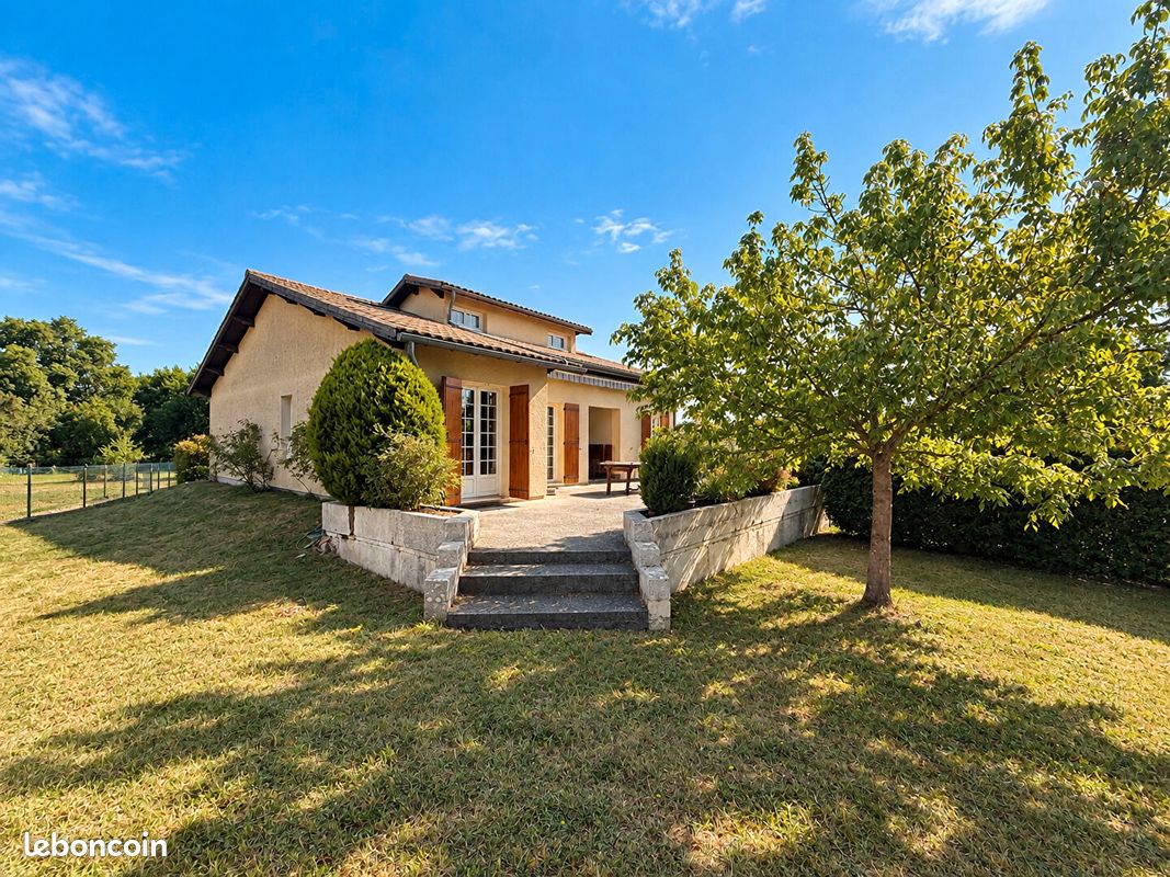 Maison 7 pièces 140 m² · à Galgon · 140 m² · 199 000 €