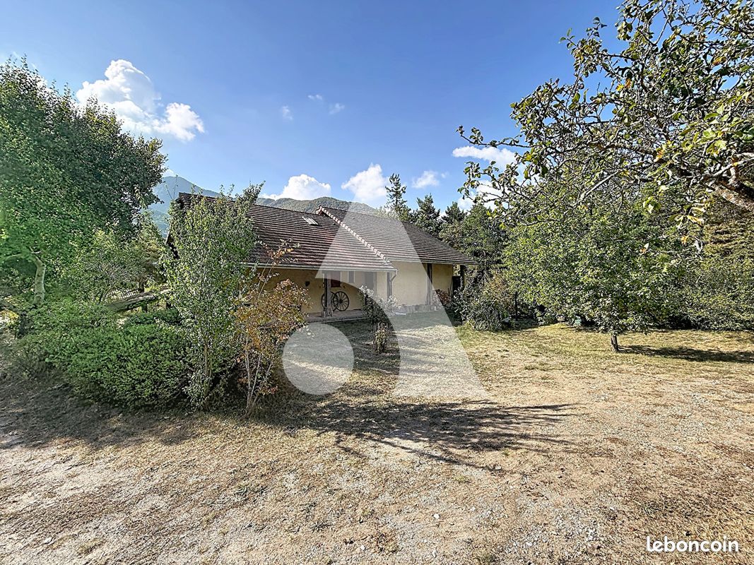 Maison 6 pièces 120 m² · à La Roche-des-Arnauds · 120 m² · 380 000 €