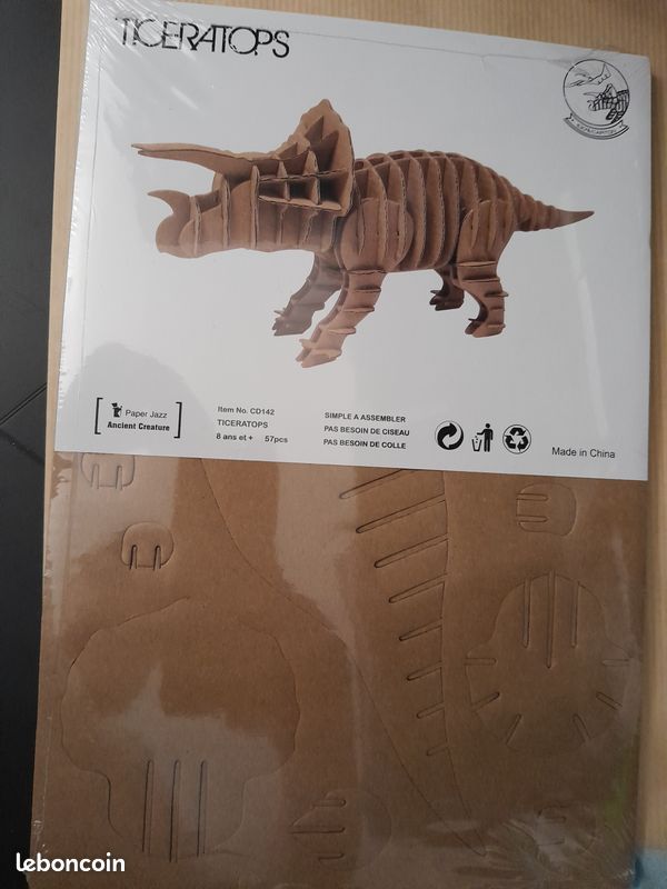 Kit Couture Enfant 14 Pièces – Dinosaures En Feutre – Aiguilles Plastique – Bricolage Créatif Débutant Dès 6 Ans