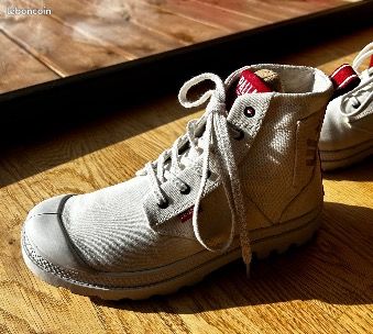 PALLADIUM PAMPA HI ARMY Blanche Rouge Chaussures