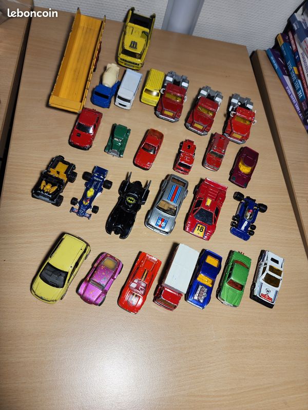 LOT DE 49 voitures et camions miniatures Majorette/vintage EUR 49,00