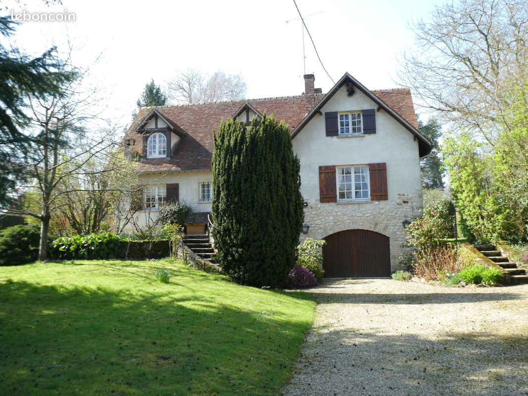 Maison 7 pièces 216 m² · à Cély · 216 m² · 549 000 €