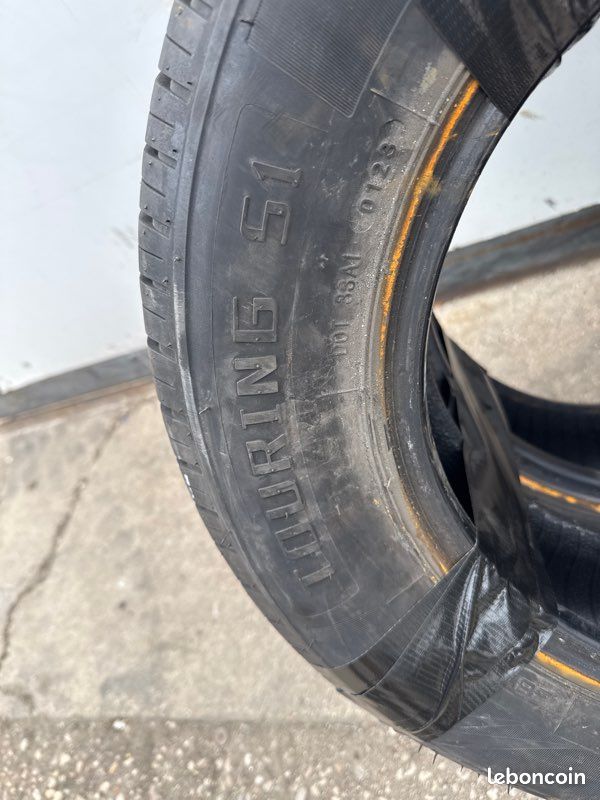 Pneu 185/70/14 88T (image 2)