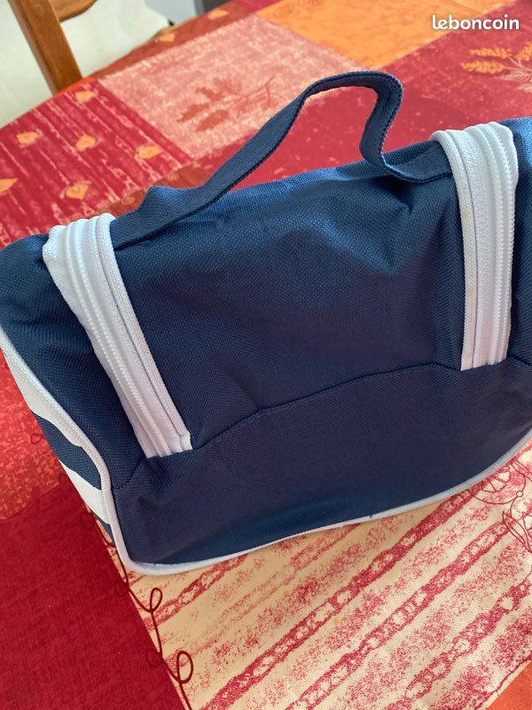 Trousse de toilette (image 2)