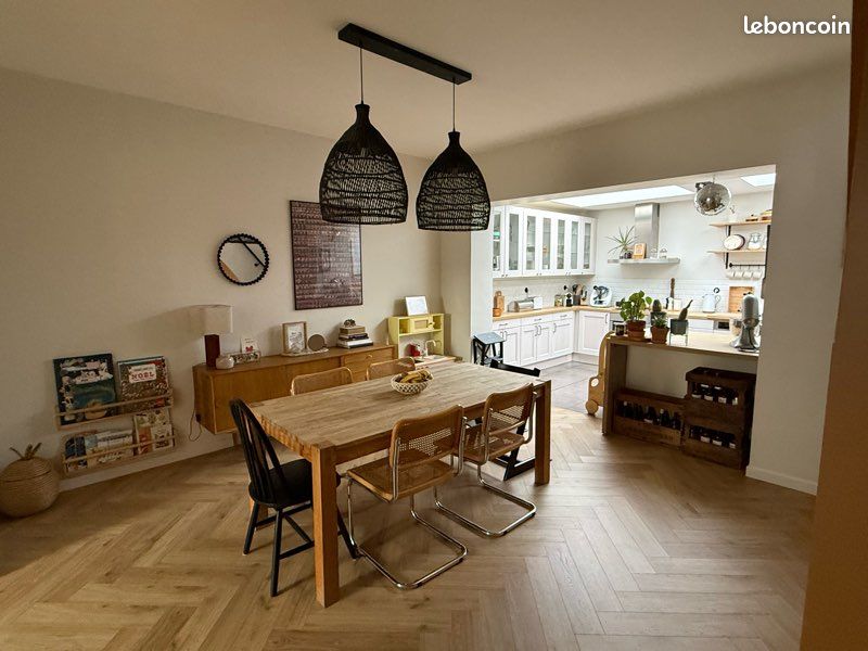 Maison 5 pièces 115 m² · à Saint-André-lez-Lille · 115 m² · 360 000 €