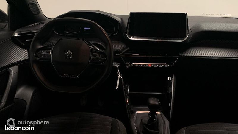 Peugeot 2008 1.2 PureTech 100ch S&S Style (image 11)