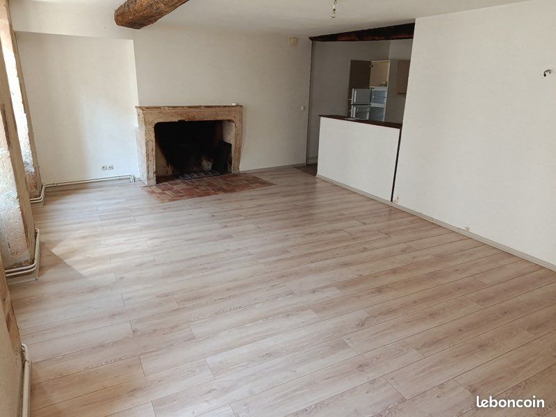 Appartement 3 pièces 80 m² · à Nevers · 80 m² · 590 €