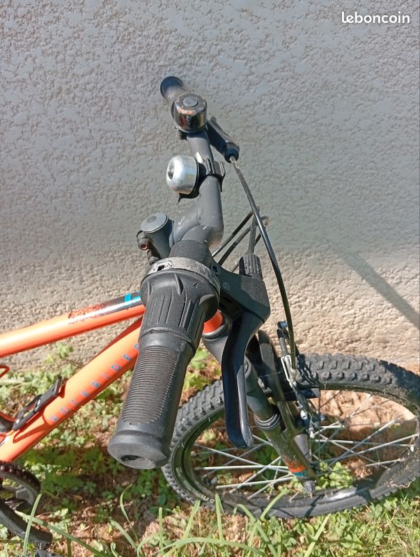 ROCKRIDER VTT enfant 26" EXPL 500
VTT enfant 26" 9-12 ans, EXPL 500 (image 3)