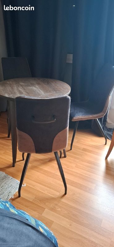 Table ronde et 3 chaises maison du monde (image 6)