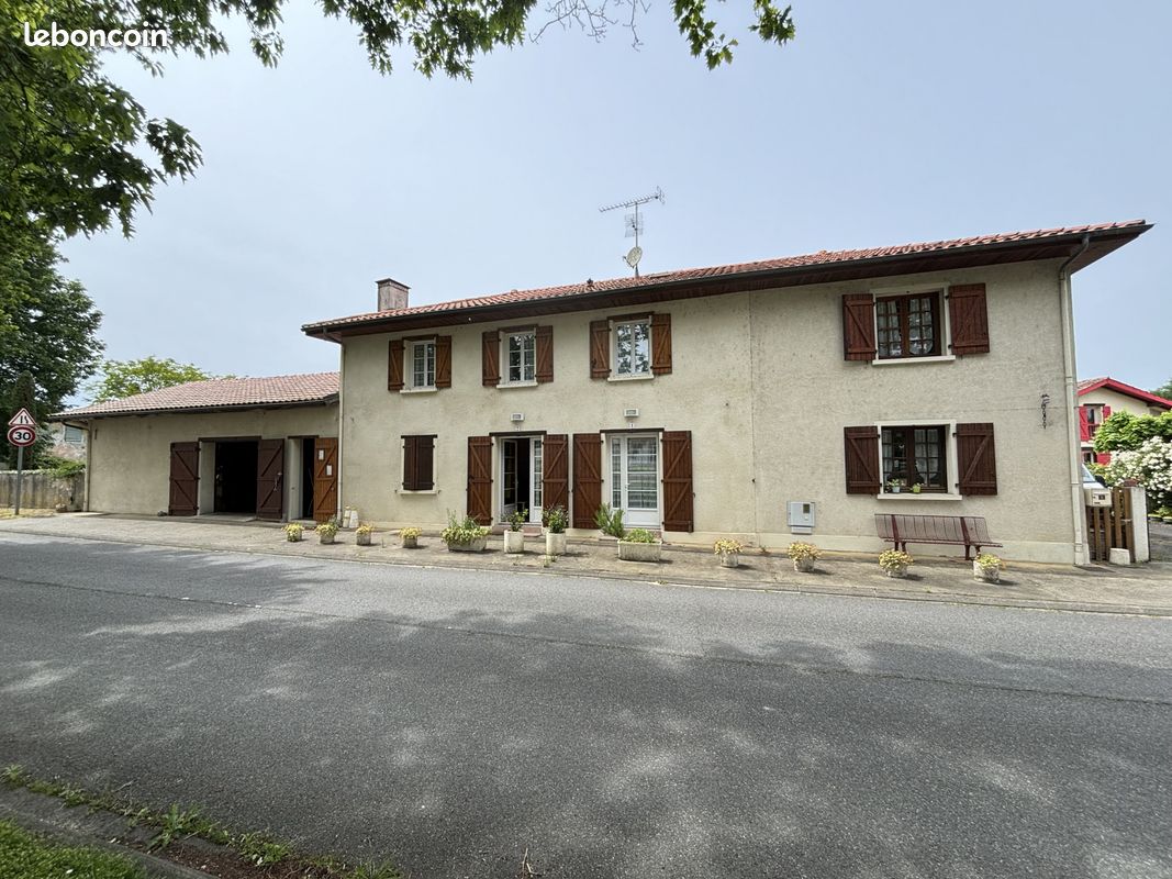Maison de village 10 pièces 256 m² - Préchacq-les-Bains 40465 (image principale 0)