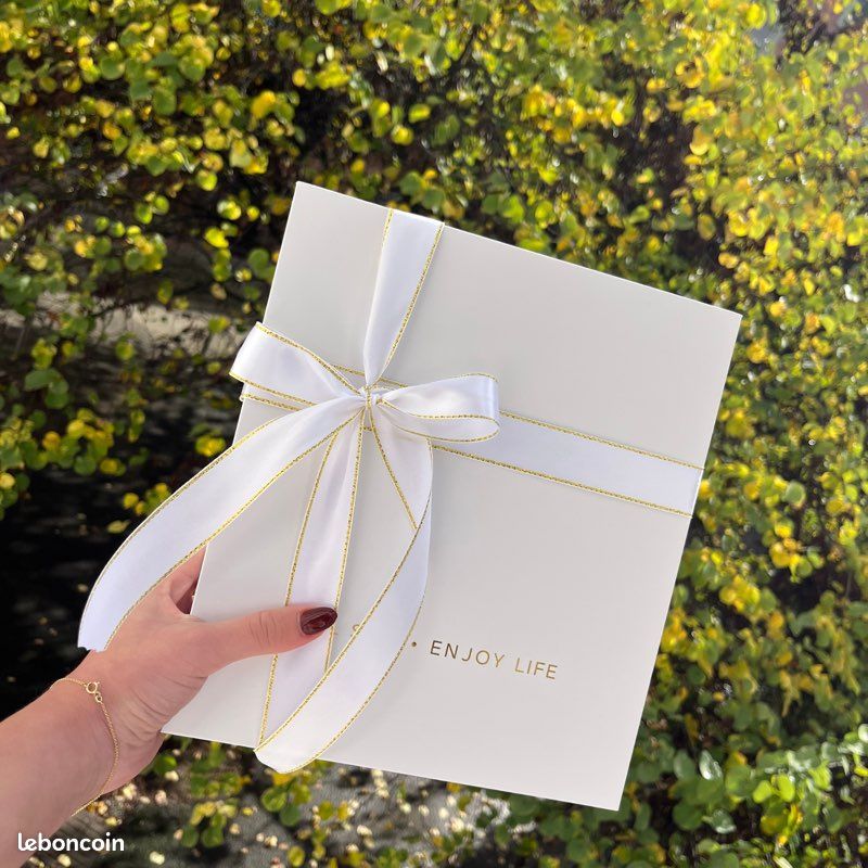 Coffret aimanté blanc personnalisé (image 13)