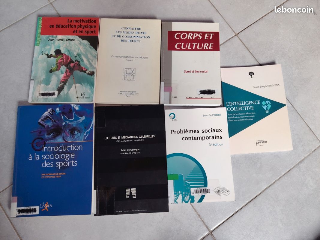 Plusieurs Livres sur le sport et la société (image 1)