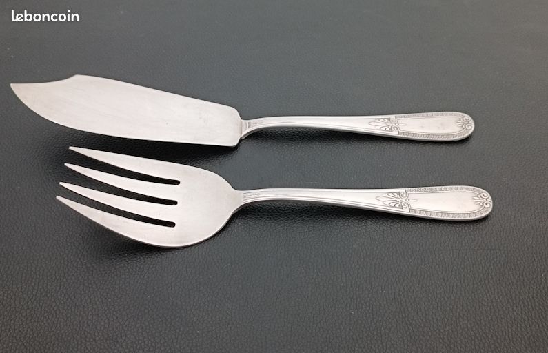 Couverts en poisson art deco pour 24 personnes en métal argenté - Arts de la table
