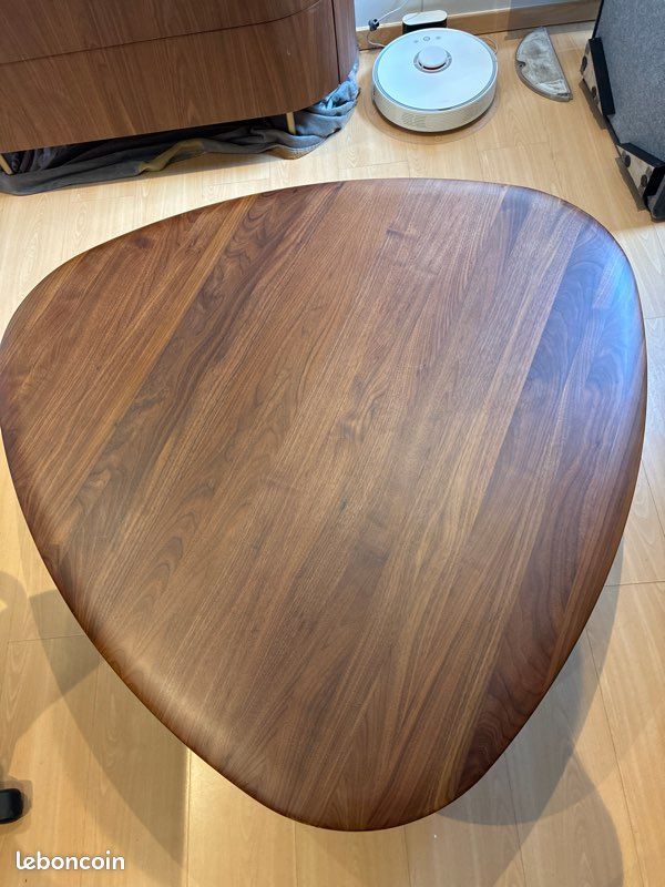 Table basse couleur noyer (image 1)