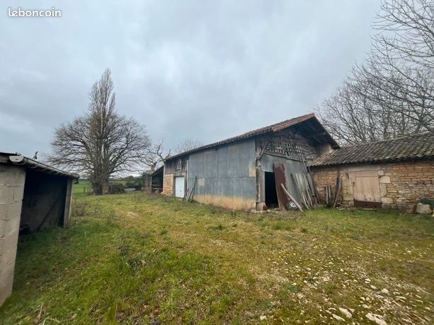 Maison 1 pièce 209 m²